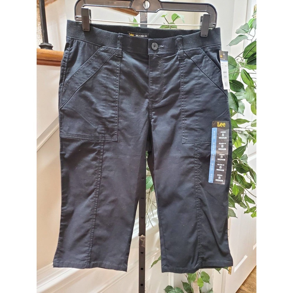 Lee Women'sโ Black Cotton Mid-Rise Flex-to-Go Utility Skimmer Capri Pant Size 8